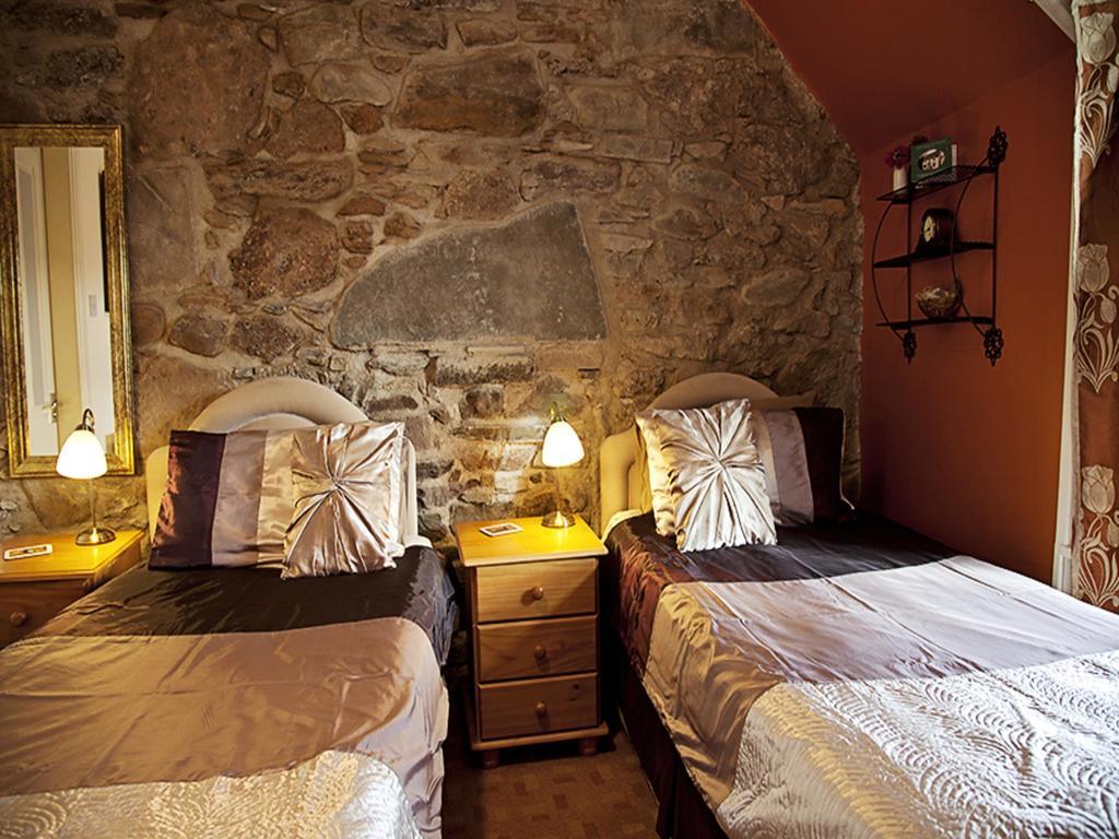 Roslin Cottage Калландер Номер фото